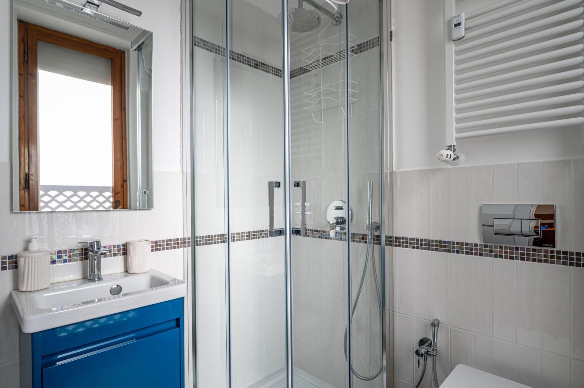Apartamento Visarno & Roomy Flat X6 With Parking