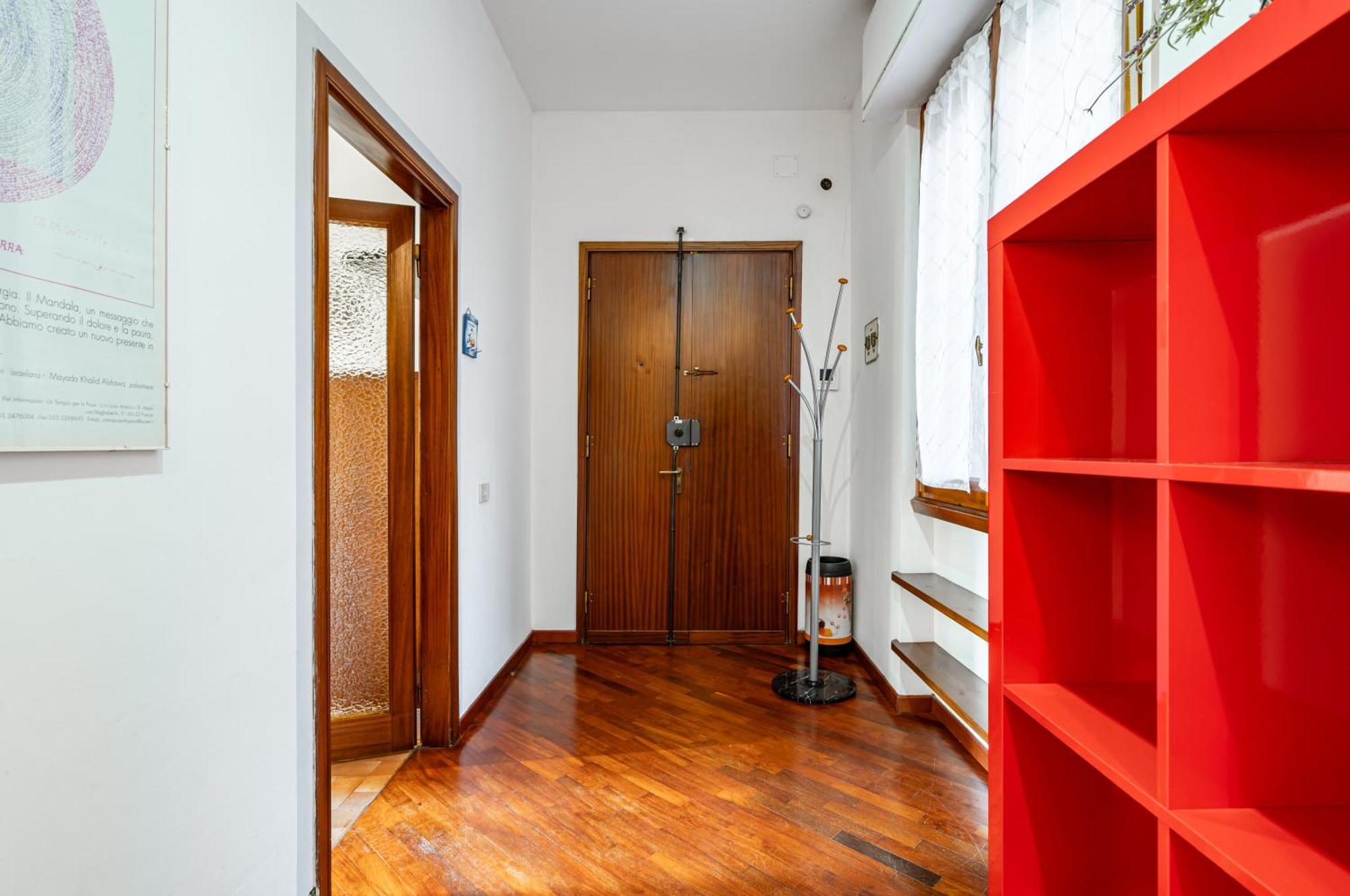 Visarno & Roomy Flat X6 With Parking Apartamento